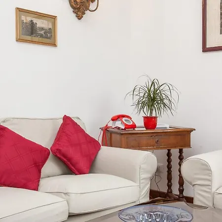 In Ancient View Apartment